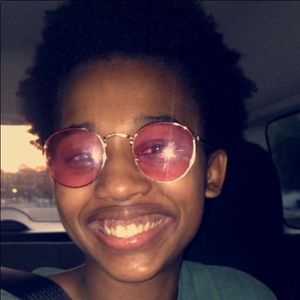 Meet your Posher, Kay